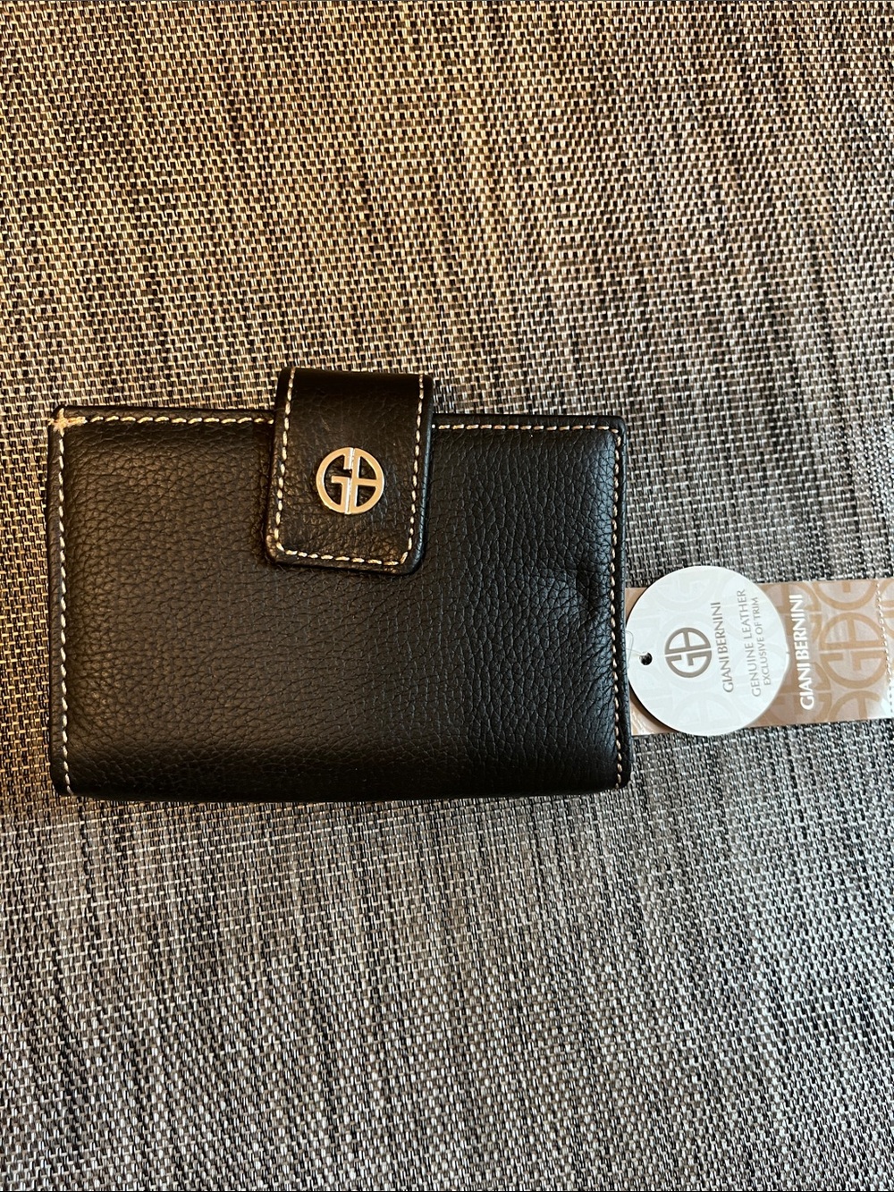 Giani Bernini Black Leather Snap Card Holder with Gold Logo